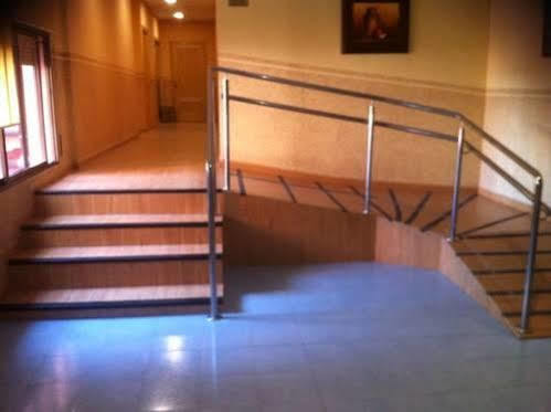 Oyo Hotel Los Alamos Plasencia Dış mekan fotoğraf