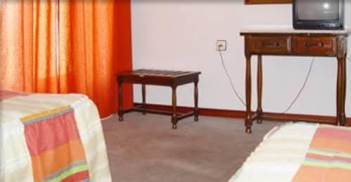 Oyo Hotel Los Alamos Plasencia Dış mekan fotoğraf