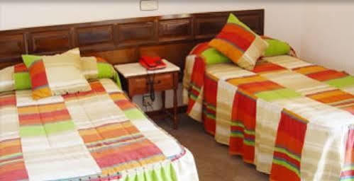 Oyo Hotel Los Alamos Plasencia Dış mekan fotoğraf