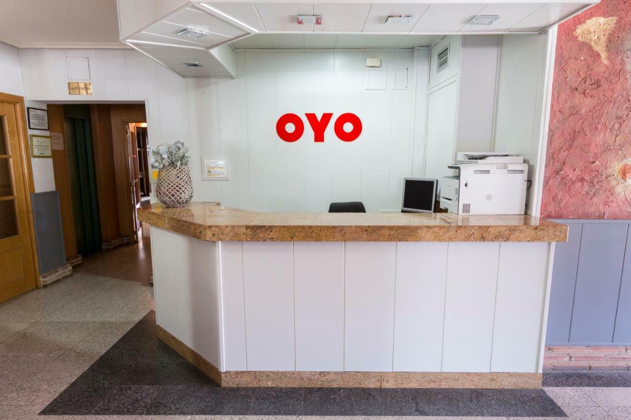 Oyo Hotel Los Alamos Plasencia Dış mekan fotoğraf