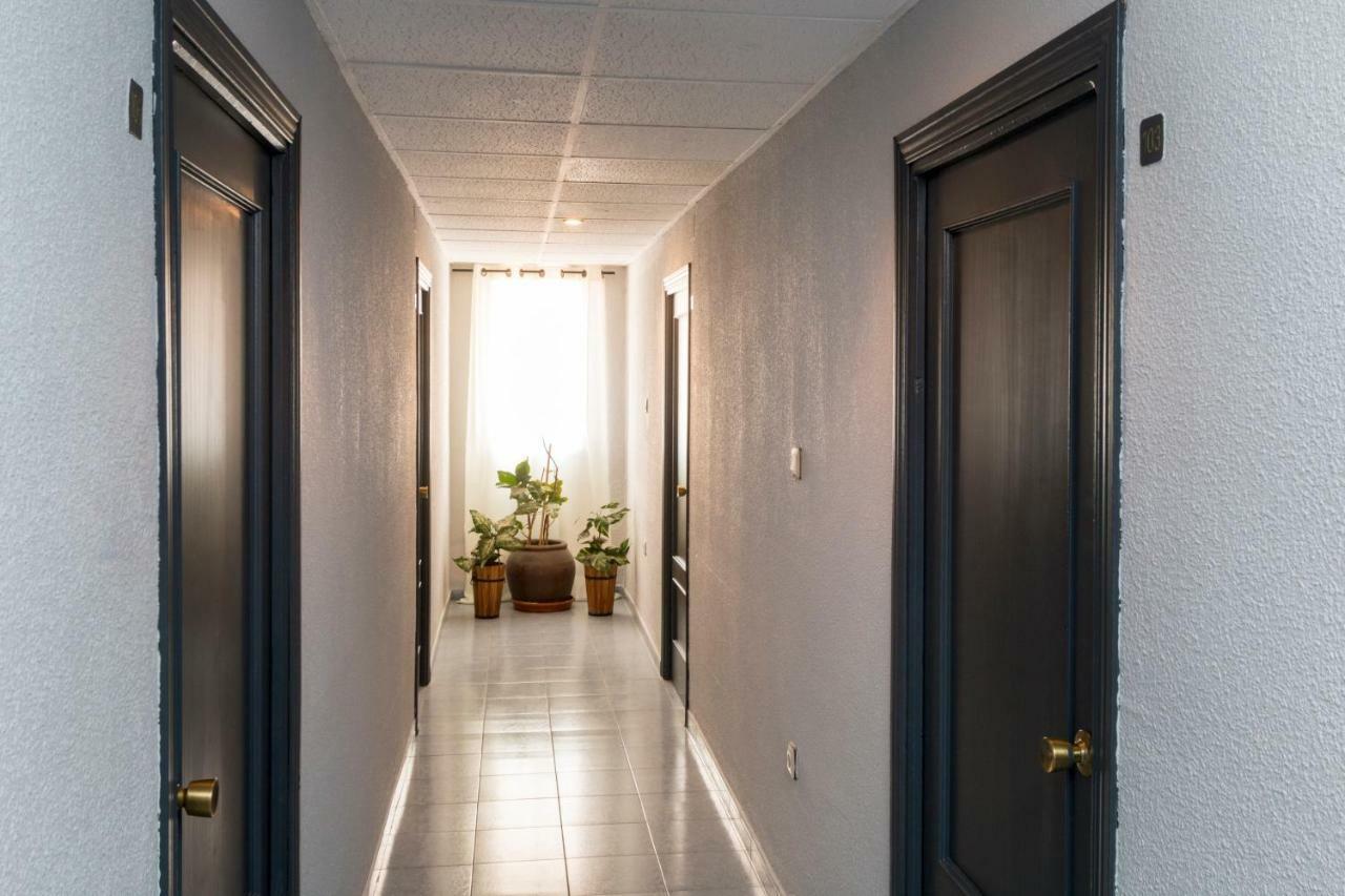 Oyo Hotel Los Alamos Plasencia Dış mekan fotoğraf